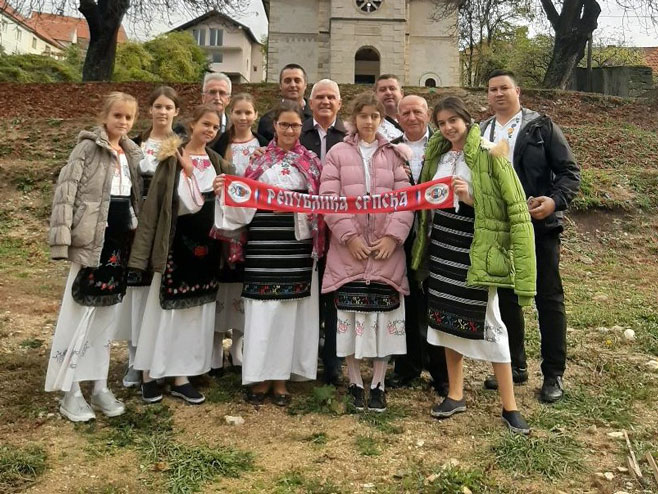 Djeca iz Velike Hoče u posjeti pravoslavnom hramu u Livnu (foto: tvmost.info) - 