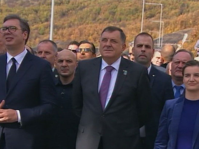 Dodik, Vučić, Brnabić - Foto: RTRS