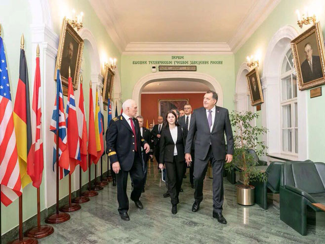 Srpski član Predsjedništva BiH Milorad Dodik posjetio je Gornji univerzitet  u Sankt Peterburgu, - Foto: Sensservis