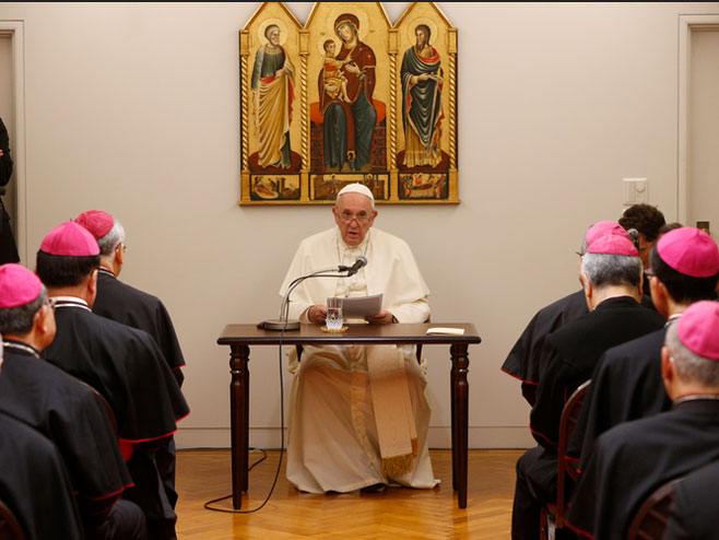Papa Franjo (foto:CNS photo/Paul Haring) - 
