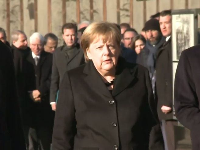 Angela Merkel obilazi Aušvic - Foto: Screenshot/YouTube