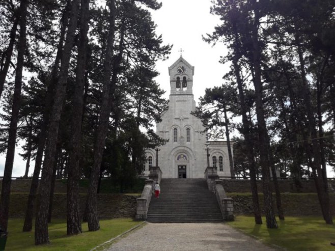 Hram Svetog Vasilija Ostroškog u Nikšiću (Foto: .mladiniksica.me) - 