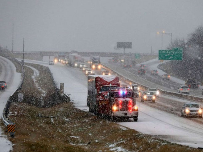 Snijeg okovao Ameriku (foto:ABC News) - 