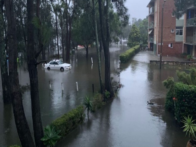 Poplave u Australiji (foto: 9News - Lucy Lowe) - 