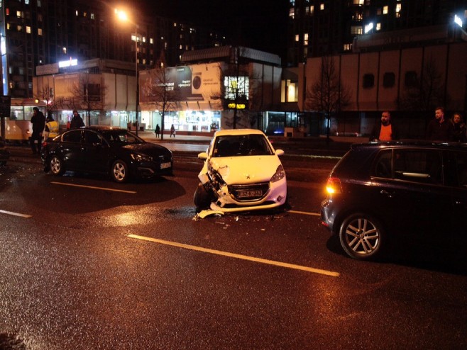 Saobraćajna nezgoda u Sarajevu (foto: S. Saletović) - 
