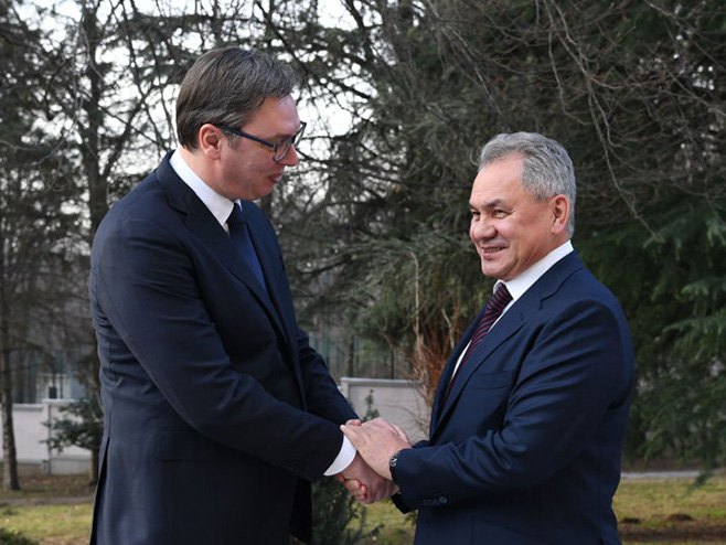 Vučić i Šojgu (Foto: Predsjedništvo Srbije) - 