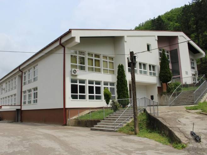 Prva osnovna škola u Srebrenici - 