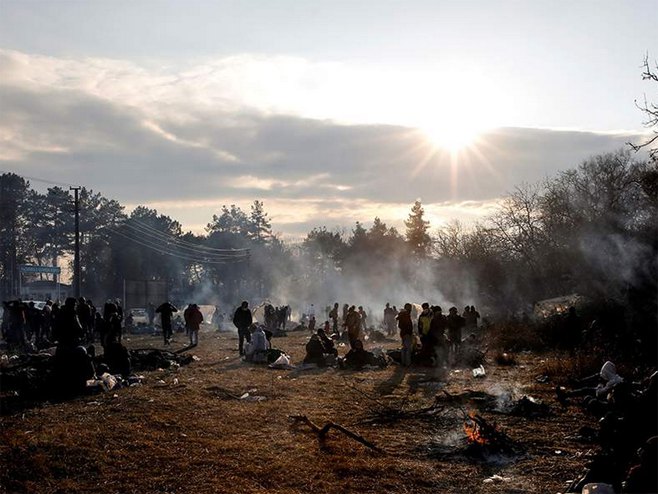 Migranti (foto:kathimerini.gr) - 