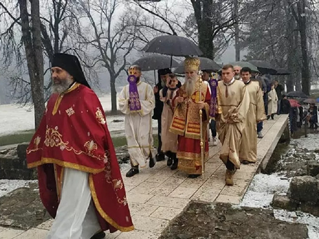 Mitropolit Amfilohije predvodi litiju na Cetinju (Foto: Fejsbuk/Јovan Markuš) - 