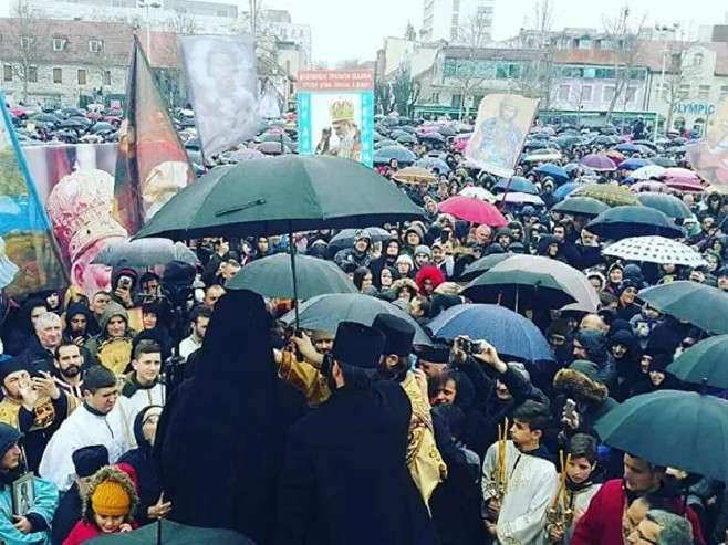 Litije u Nikšiću (Foto : Manastir Kosijerevo) - 