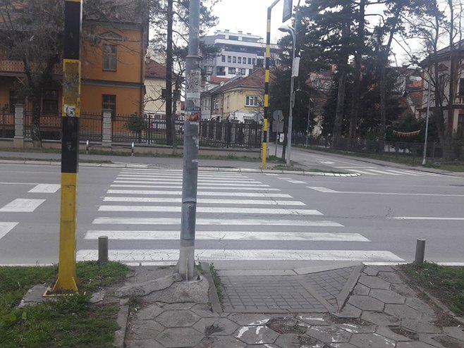 Apel roditelja - povećati bezbjednost saobraćaja u blizini škola (VIDEO)