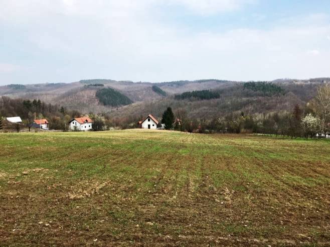 U srijedu pretežno oblačno, ali natprosječno toplo