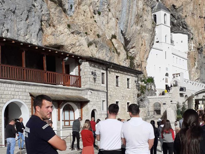Manastir Ostrog Manastir Ostrog - Foto: RTRS