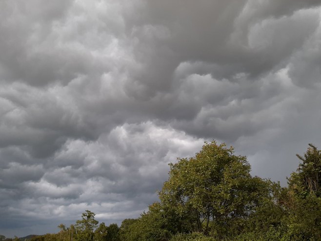Nevrijeme, oblaci (foto: I.Tadić) - 