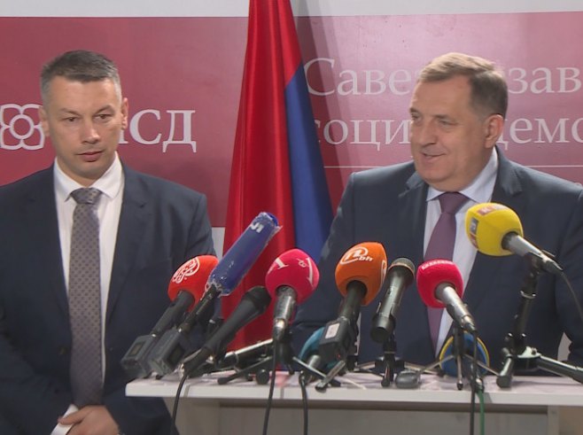 Pres: Dodik i Nešić - Foto: RTRS