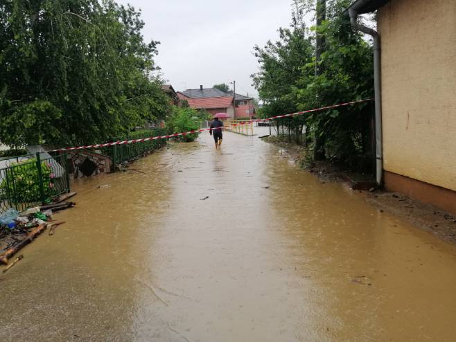 Poplavila priobalna područja na području Brčkog Poplavila priobalna područja na području Brčkog - Foto: SRNA