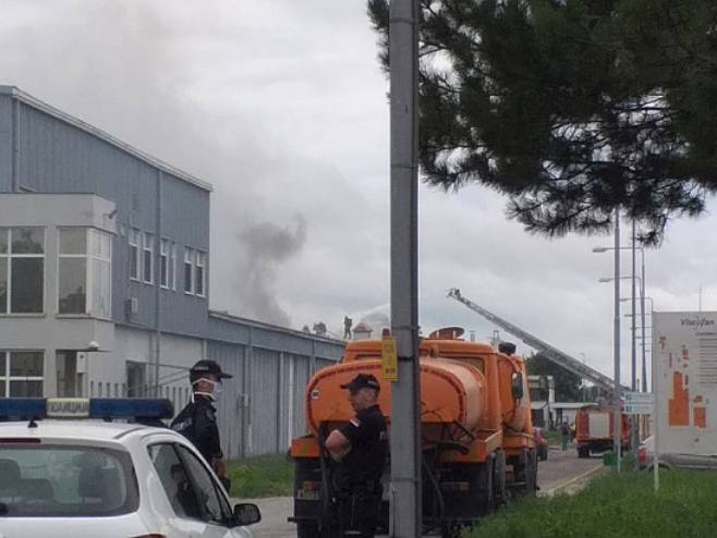 Požar u fabrici Koteks (foto: 021.rs) - 