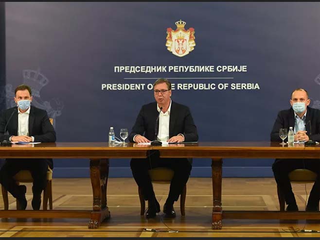 Obraćanje predsjednika Vučića javnosti (foto:Tanjug / DRAGAN KUJUNDZIC) - 