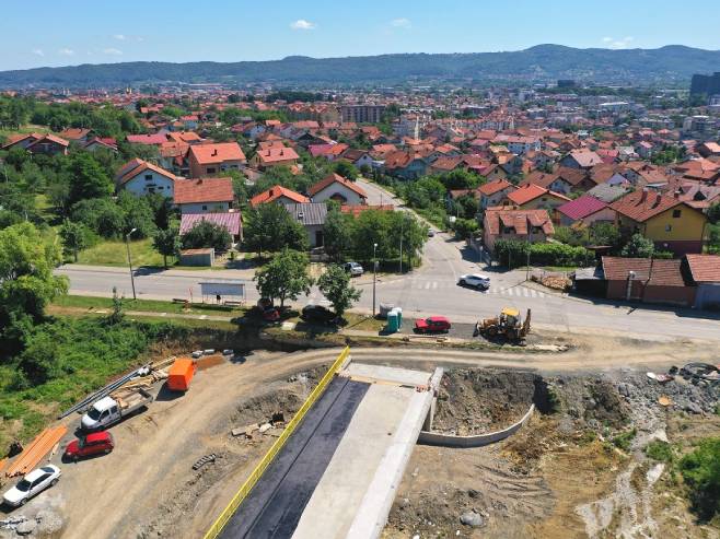 Izgradnja kružnog toka u banjalučkom naselju Paprikovac (Foto: banjaluka.rs.ba) - 