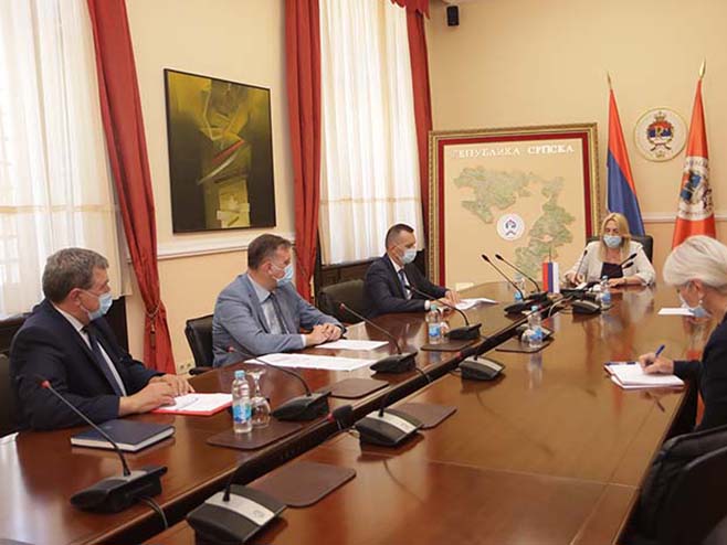 Sastanak kod predsjednice Srpskke - Foto: RTRS