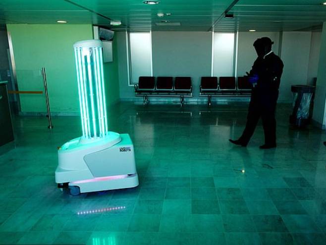 Londonski aerodrom "Hitrou" uveo robote za čišćenje - Foto: AFP/Getty images