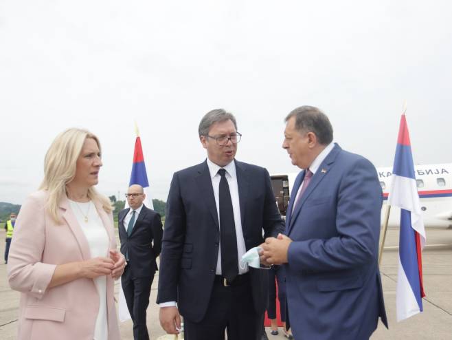 Cvijanović, Vučić i Dodik - Foto: RTRS