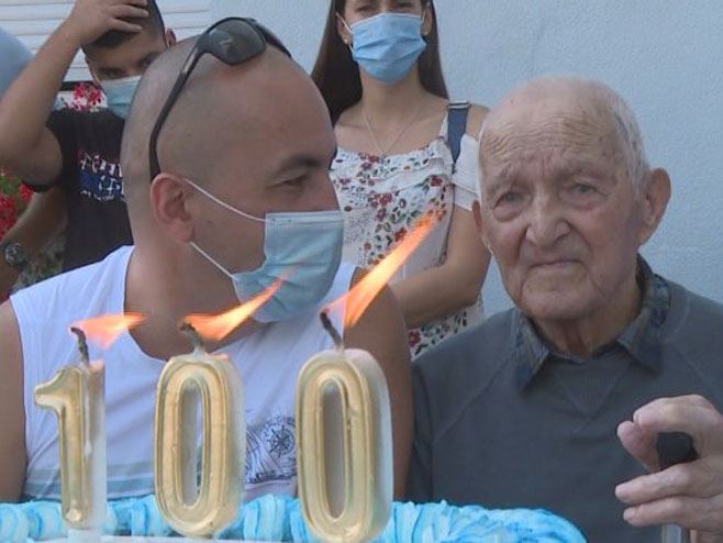 Prijedorčanin proslavio 100. rođendan - Foto: RTRS