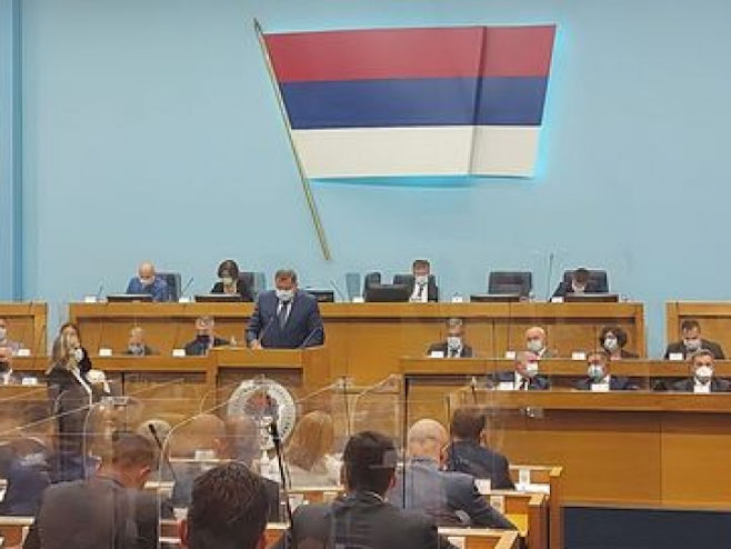 Dodik u Parlamentu Srpske (Foto: NSRS) - 