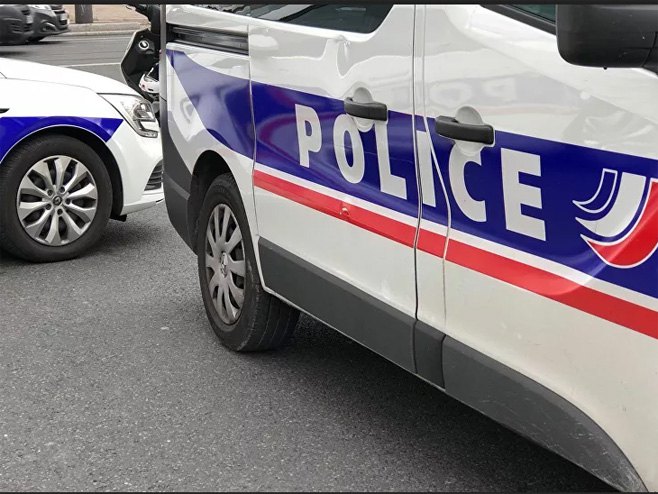 Policija Francuske (foto: Sputnik / Oxana Bobrovitch) - 