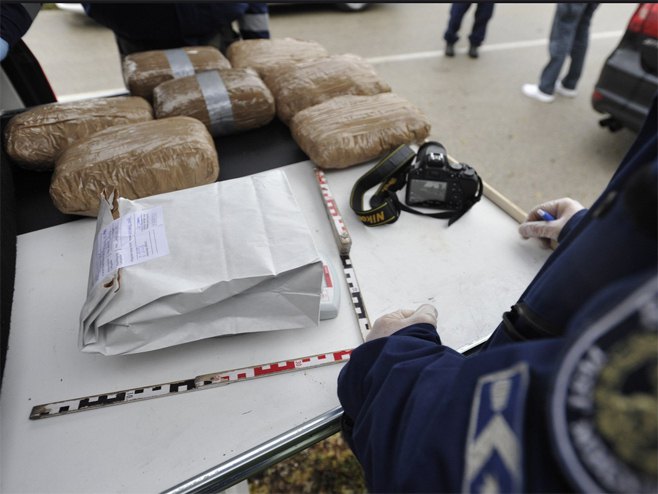 Mađarska - policija (foto:MTI/Mihadak Zoltan) - 