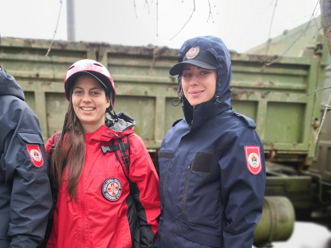 "Heroine Kostajnice" - jedine žene u spasilačkim timovima (Foto:ruczrs.org) - 