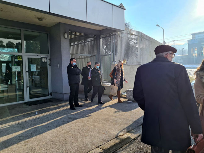 Novalić ispred suda (foto: M. AŠČIĆ) - 