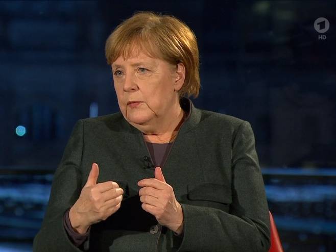 Angela Merkel (Foto: Screnshot/ardmediathek.de) - 