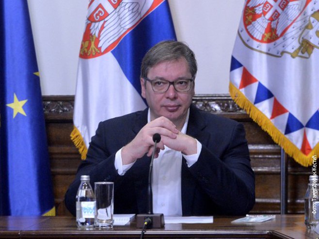Vučić: Raspisane potjernice za određenim licima