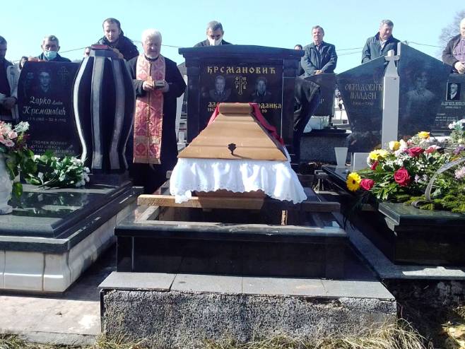 Sokolac: Sahranjen pukovnik Krsmanović Sokolac: Sahranjen pukovnik Krsmanović - Foto: SRNA