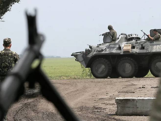 Ukrajinska vojska (Foto: rs.sputniknews.com) - 
