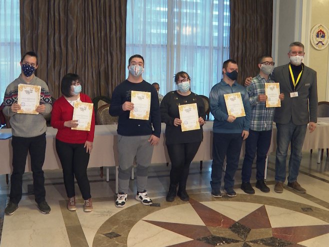 Dodijeljene nagrade za šestoro lica sa Daun sindromom - Foto: RTRS