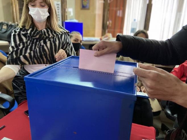 Izbori u Nikšiću (Foto: BBC/Aleksandar Miladinović) - 