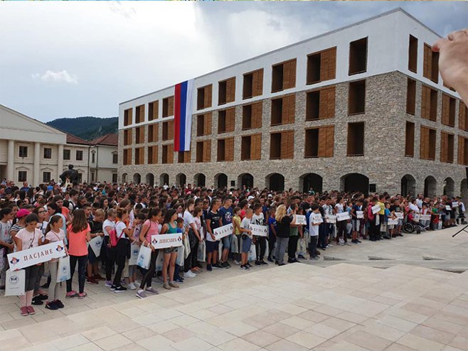 Djeca sa Kosova - Foto: RTRS