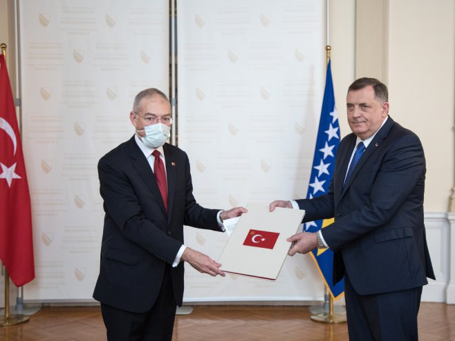 Milorad Dodik i Sadik Babur Girgin (foto: predsjednistvobih.ba) - 