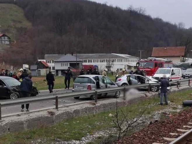 Saobraćajna nesreća kod Hadžića - Foto: klix.ba