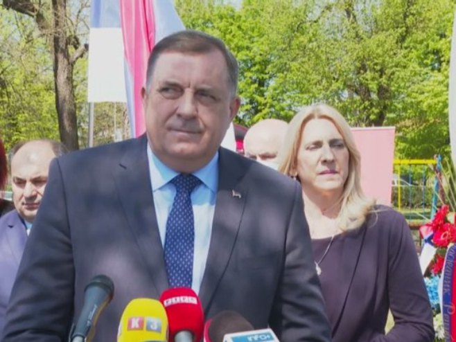 Milorad Dodik i Željka Cvijanović u Gradišci - Foto: RTRS