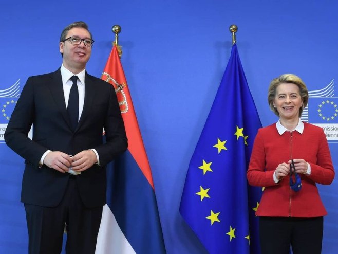 Aleksandar Vučić i Ursula fon der Lajen (foto: instagram.com) - 