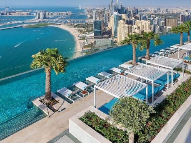 Dubaji- bazen na 77. spratu (Foto:Instagram) - 