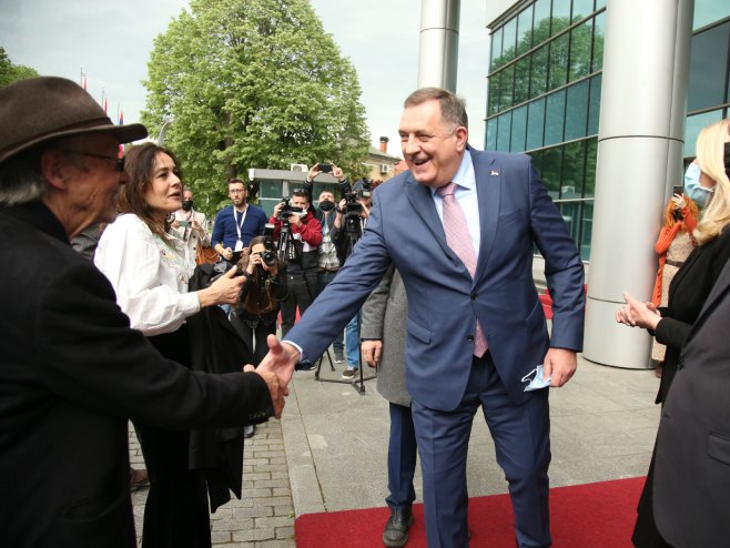 Milorad Dodik i Peter Handke (Foto: Twitter/SNSD) - 