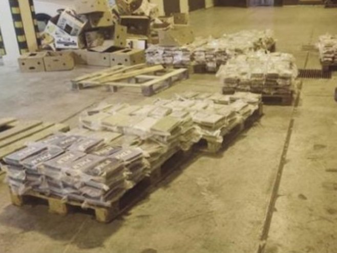 Malteška policija presrela 700 kilograma kokaina na putu za Sloveniju - Foto: RTS