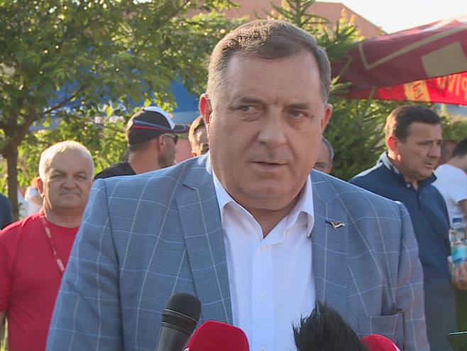 Milorad Dodik na turniru u Banjaluci - Foto: RTRS