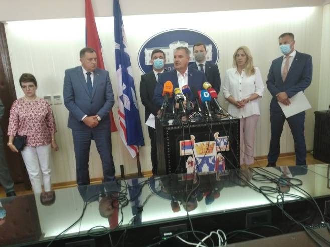Bijeljina - nakon sastanka Bijeljina - nakon sastanka - Foto: RTRS