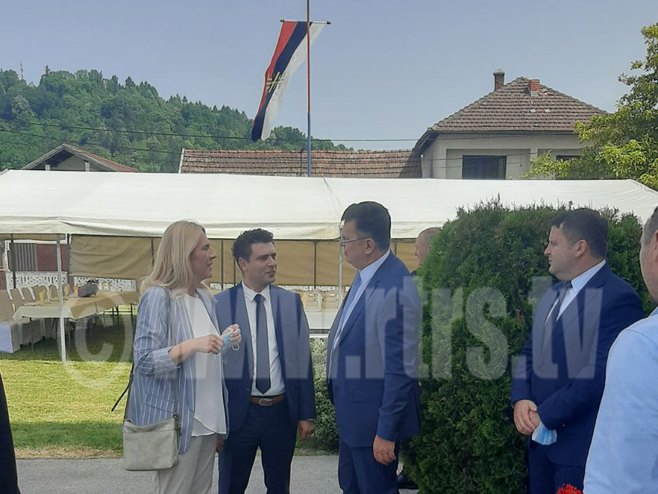 Predsjednica Cvijanović u Kostajnici - Foto: RTRS