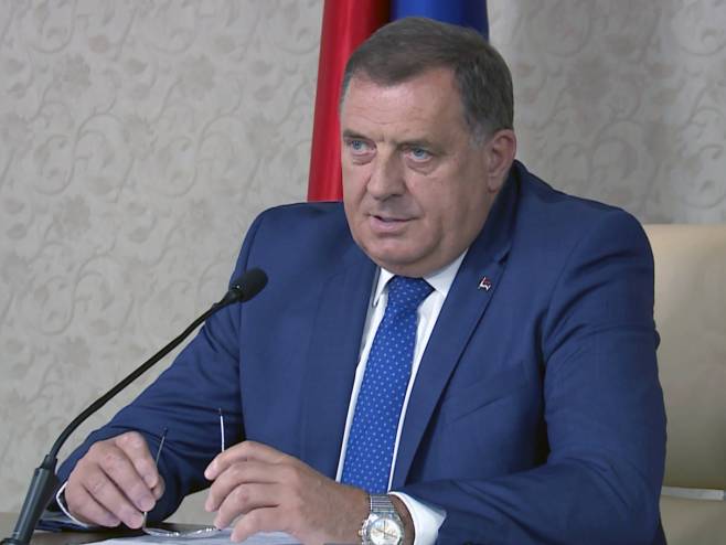 Dodik: Tuzla slavi ubistvo nedužnih mladih vojnika, u kakvoj mi BiH živimo!?